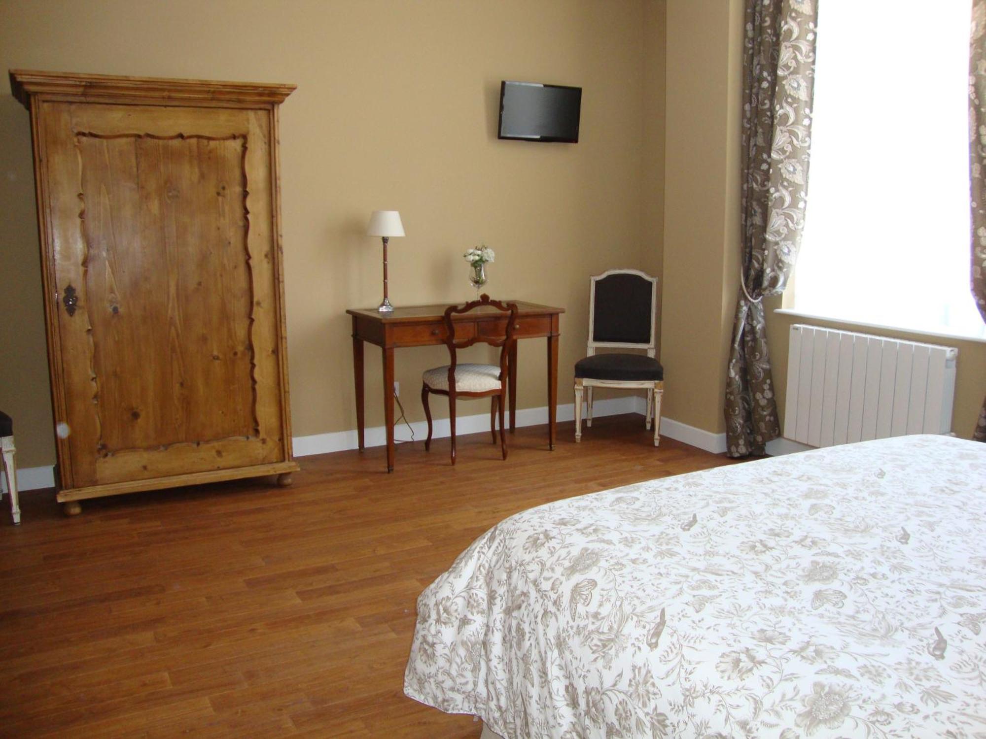 La Cour Des Carmes Arras Quarto foto